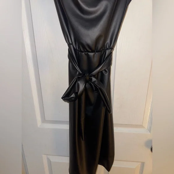 Fashion Nova Off the Shoulder Faux Leather dress  Sz 1X - Picture 7 of 9
